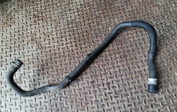 Opel Grandland X Engine coolant pipe/hose