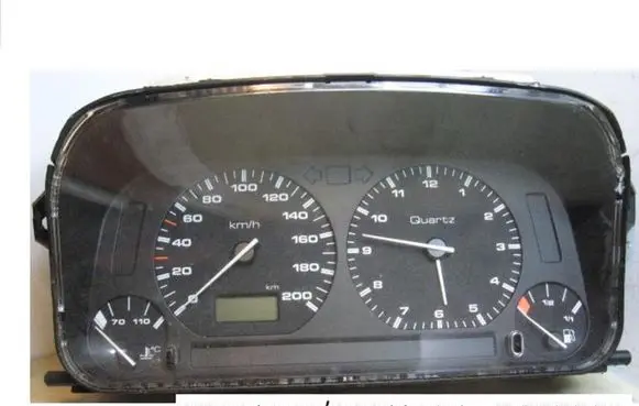 Volkswagen Golf III Speedometer (instrument cluster) 87001262 88311235