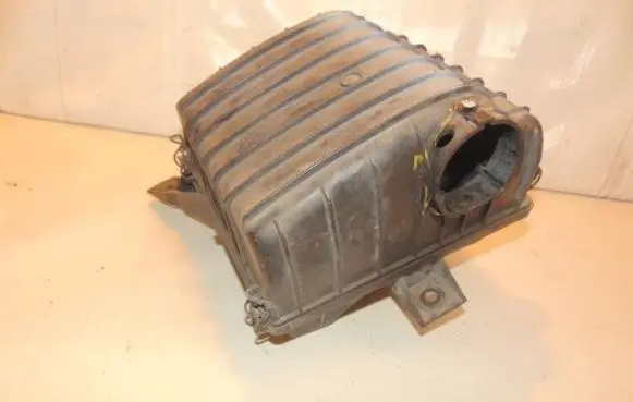 Ford Transit Air filter box 1037626