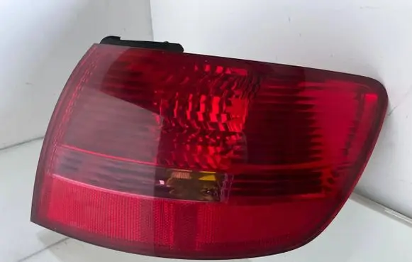 Audi A6 S6 C6 4F Rear/tail lights 4F9945096 031005 89036913
