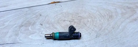 Ford Focus Fuel injector 98MFBC9F593