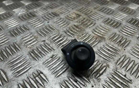 Opel Vivaro Wing mirror switch 8200002442B