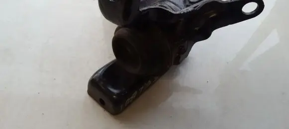 Toyota Corolla E120 E130 Engine mount bracket