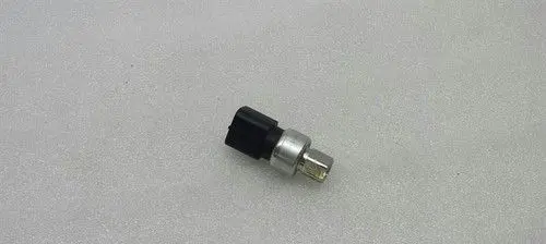 Volvo S40 Air conditioning (A/C) pressure sensor 30639860