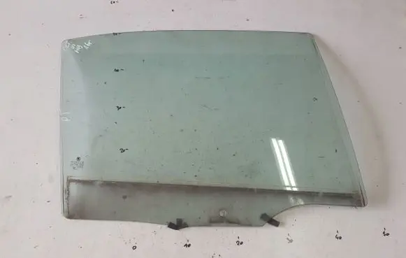 Skoda Octavia Mk3 (5E) Sliding door window/glass 