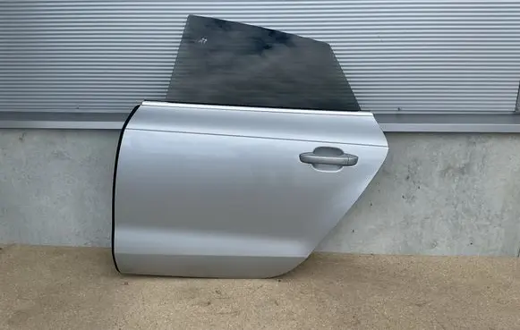 Audi A7 S7 4G Rear door LX7W