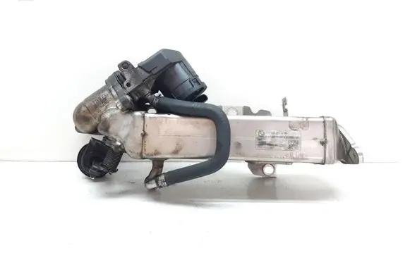 BMW 3 E90 E91 EGR valve cooler 7810751