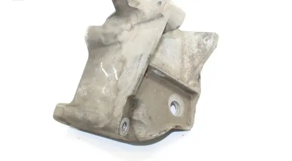Ford Mondeo MK IV Engine mounting bracket 30793225