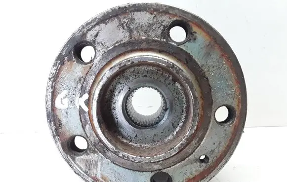 Volvo V70 Rear wheel hub