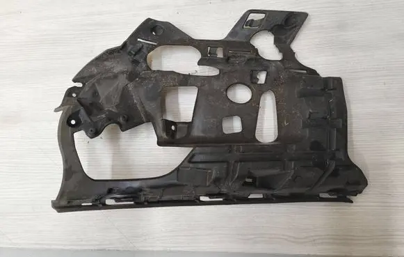 Volvo V60 Front bumper mounting bracket 31323840