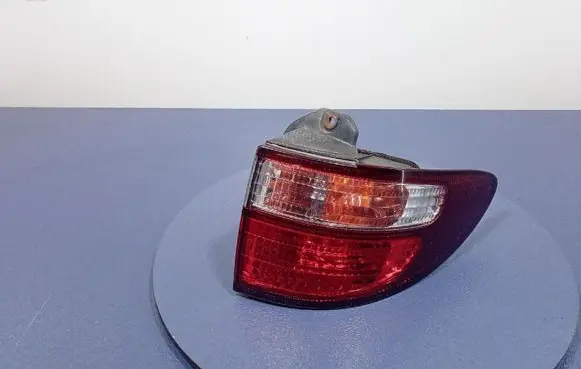 Toyota Previa (XR30, XR40) II Rear/tail lights 28-142