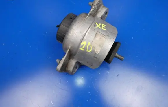 Jaguar XE Engine mount vacuum valve 