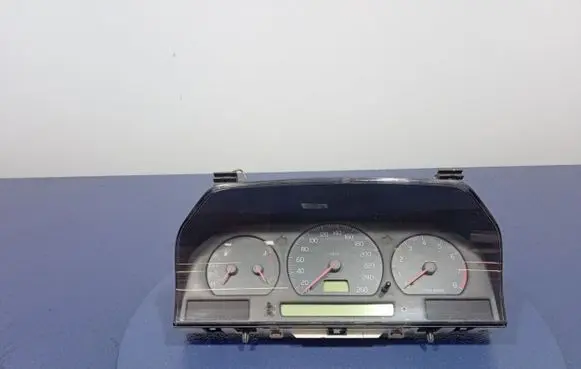 Volvo S70 V70 V70 XC Speedometer (instrument cluster) 9148926