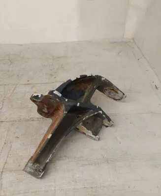 Mercedes-Benz Sprinter W901 W902 W903 W904 Front shock absorber mounting bracket 9013250201
