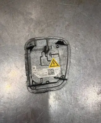Volvo V50 Xenon control unit/module 1307329210 10EEG100433