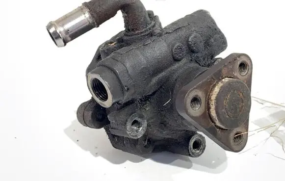 Audi A4 S4 B5 8D Power steering pump 