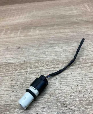 BMW 3 E46 Plug wire 8382104 17185551