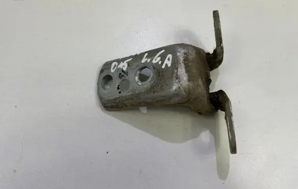 Toyota Corolla E140 E150 Front door lower hinge 