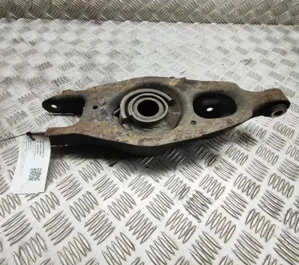 Maserati Ghibli Rear upper control arm/wishbone 670036580