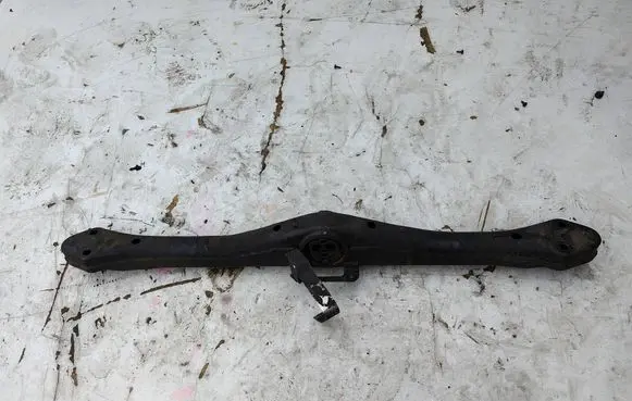 Volkswagen Touareg I Gearbox mounting bracket 7L6399227C