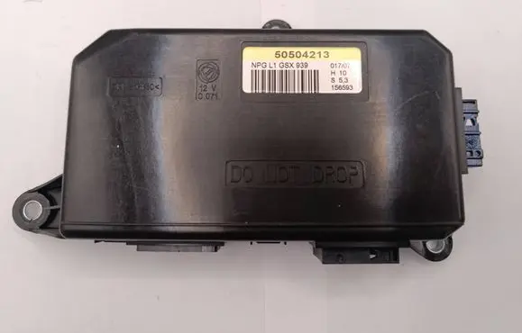 Alfa Romeo 159 Door control unit/module 50504213 156593 NPGL1GSX939