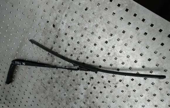 Volkswagen PASSAT B6 Windshield/front glass wiper blade 