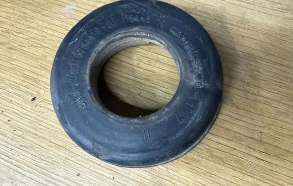 BMW 3 E90 E91 Rear coil spring rubber mount 6764419