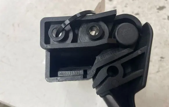 Skoda Superb B5 (3U) Engine bonnet (hood) release handle 3B1823533