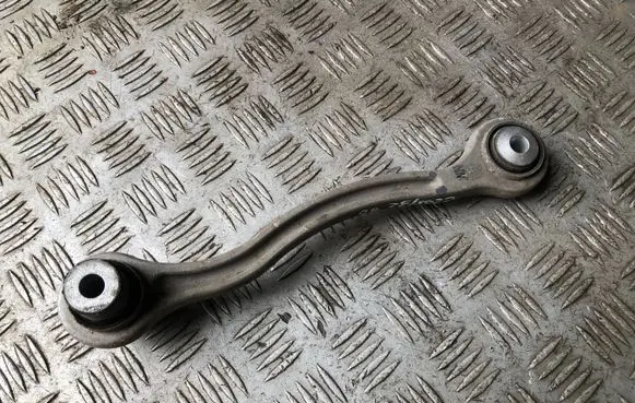 Rear control arm
