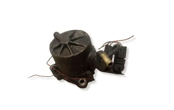 Mazda 323 F Vacuum pump A40502