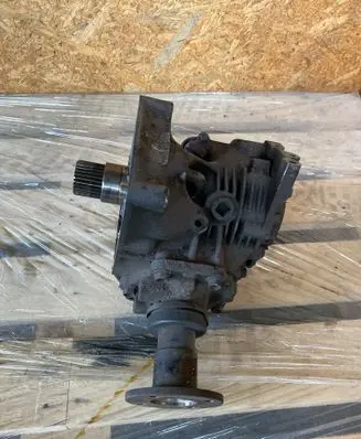 Nissan X-Trail T30 Gearbox transfer box case 1603479 8H510