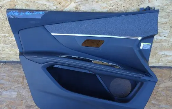 Peugeot 3008 II Front door card panel trim
