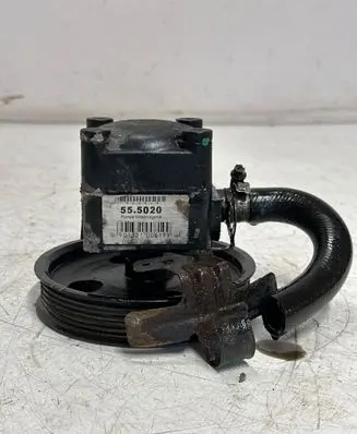 Volvo V70 Power steering pump 555020