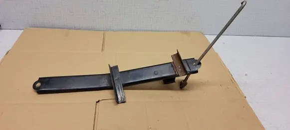 Toyota Avensis T250 Battery bracket 