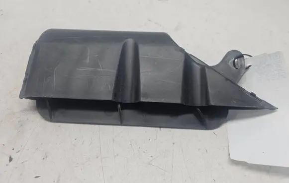 Audi Q7 4L Air intake duct part 7L0819623A