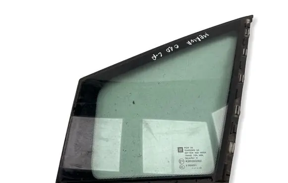 Opel Meriva B Front door vent window glass four-door DOT904AS2M504 43R000262 E000251