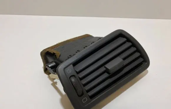Peugeot 807 Dash center air vent grill 1484109077