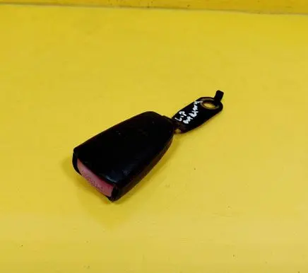 Mitsubishi Carisma Front seatbelt buckle 
