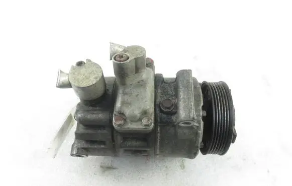 Volkswagen Golf V Air conditioning (A/C) compressor (pump) 1K0820859F