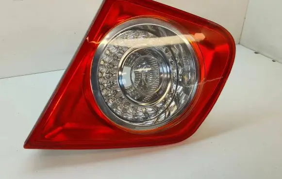 Volkswagen Jetta V Tailgate rear/tail lights 1K0945094 993152