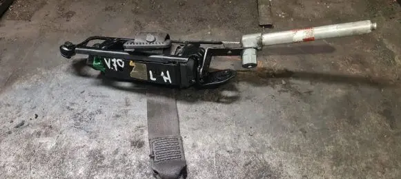 Volvo V70 Front seatbelt