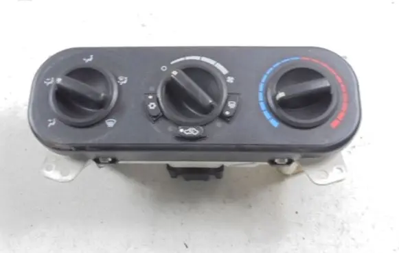 Dodge Caliber Air conditioning/heating control unit P05058307AE