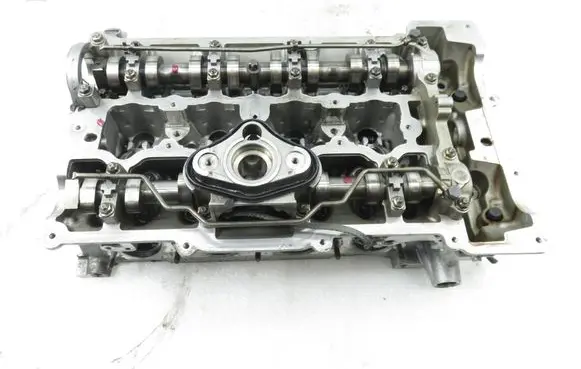 BMW 1 E81 E87 Engine head 7559172
