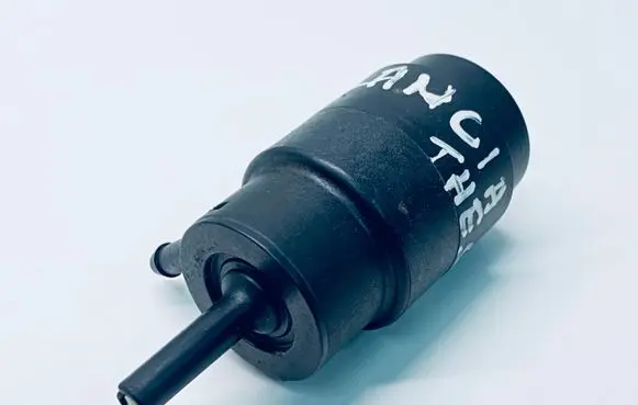 Lancia Thesis Windscreen/windshield washer pump 46760972