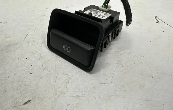 Mercedes-Benz A W176 Hand parking brake switch A2469050451