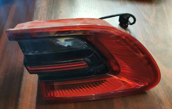 Porsche Macan (95B) Tailgate rear/tail lights 95B945093F 18022015