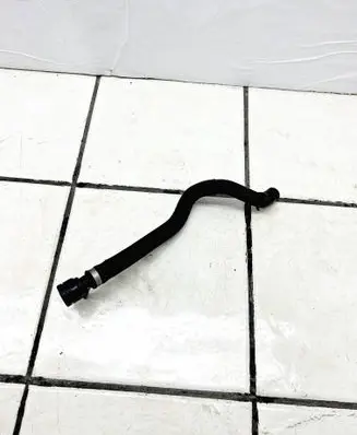 Land Rover Evoque I Engine coolant pipe/hose GJ328B504AA