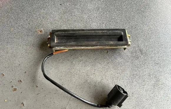 Volkswagen PASSAT B5.5 Tailgate/trunk/boot exterior handle 3B9827566B