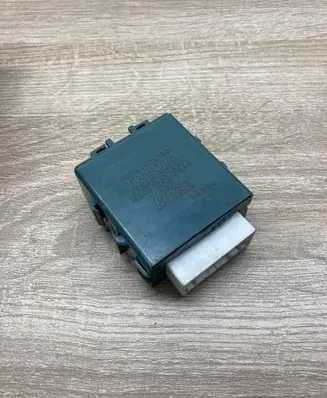 Toyota Yaris Door control unit/module 859800D040 MB0515003890