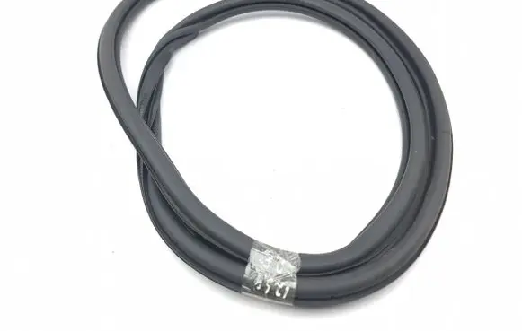 Audi A1 Rear door rubber seal (on body) 
